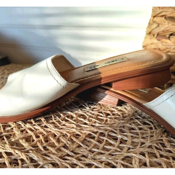Vintage Cherokee White Leather Slides, Women's Size 9, Made in Brazil, EUC - Picture 3 of 10